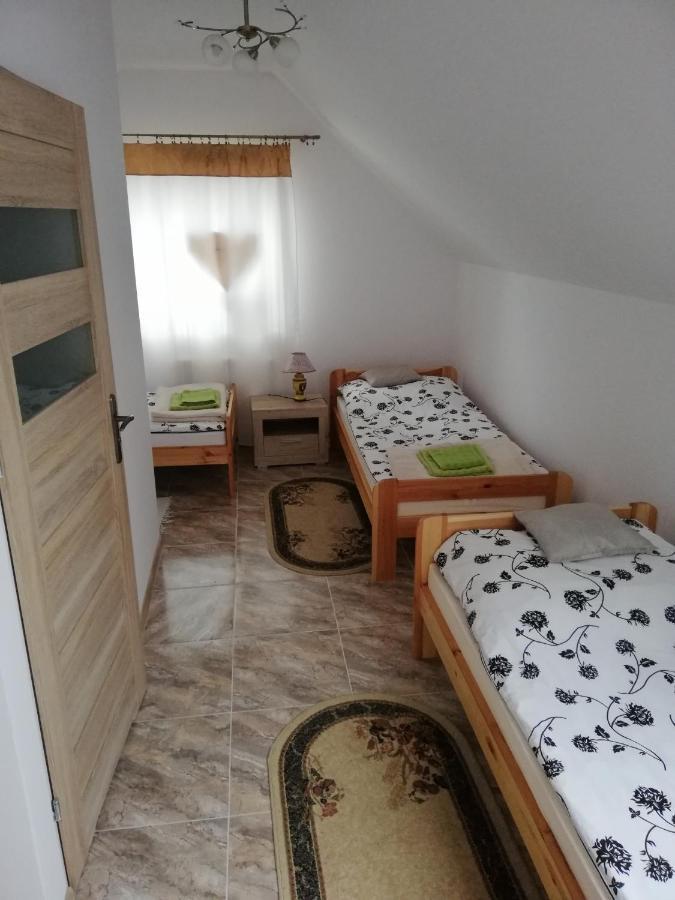 Potok 5 Hotel Zloczew Екстериор снимка