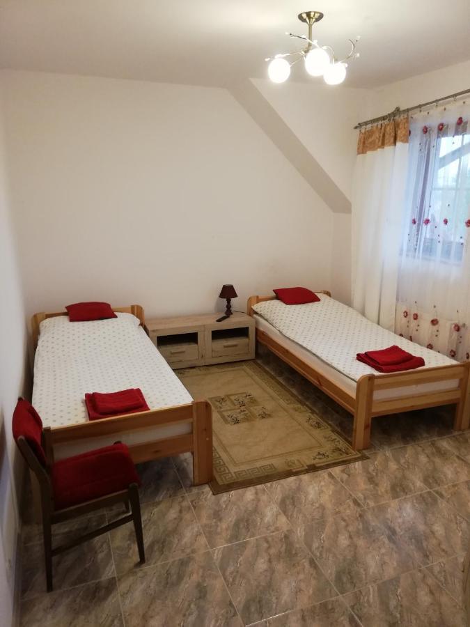 Potok 5 Hotel Zloczew Екстериор снимка